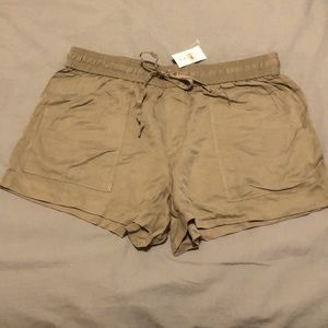 Lou & Grey Drawstring Short